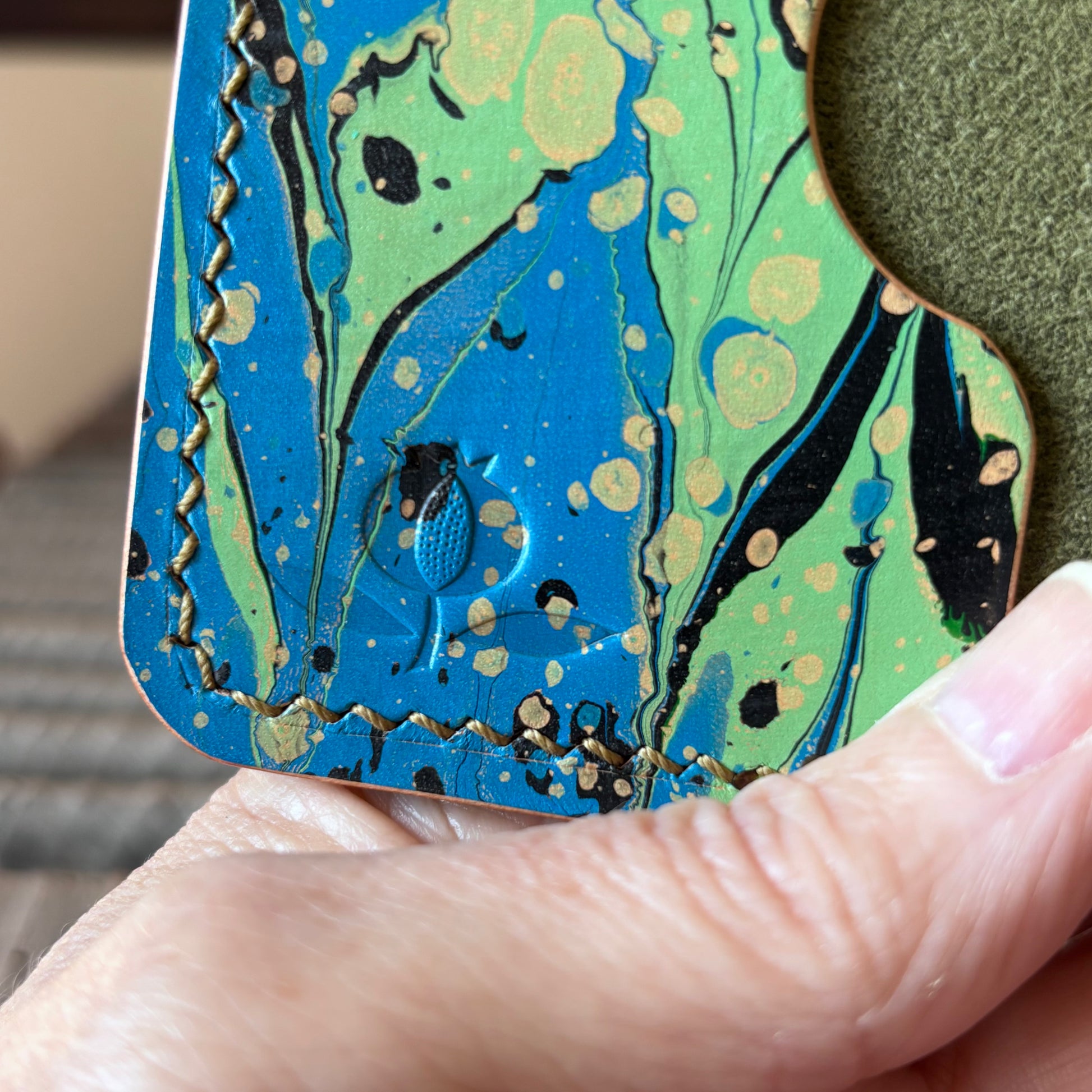 Matraquilla - Minerva Olive with blue & green hand-marbled