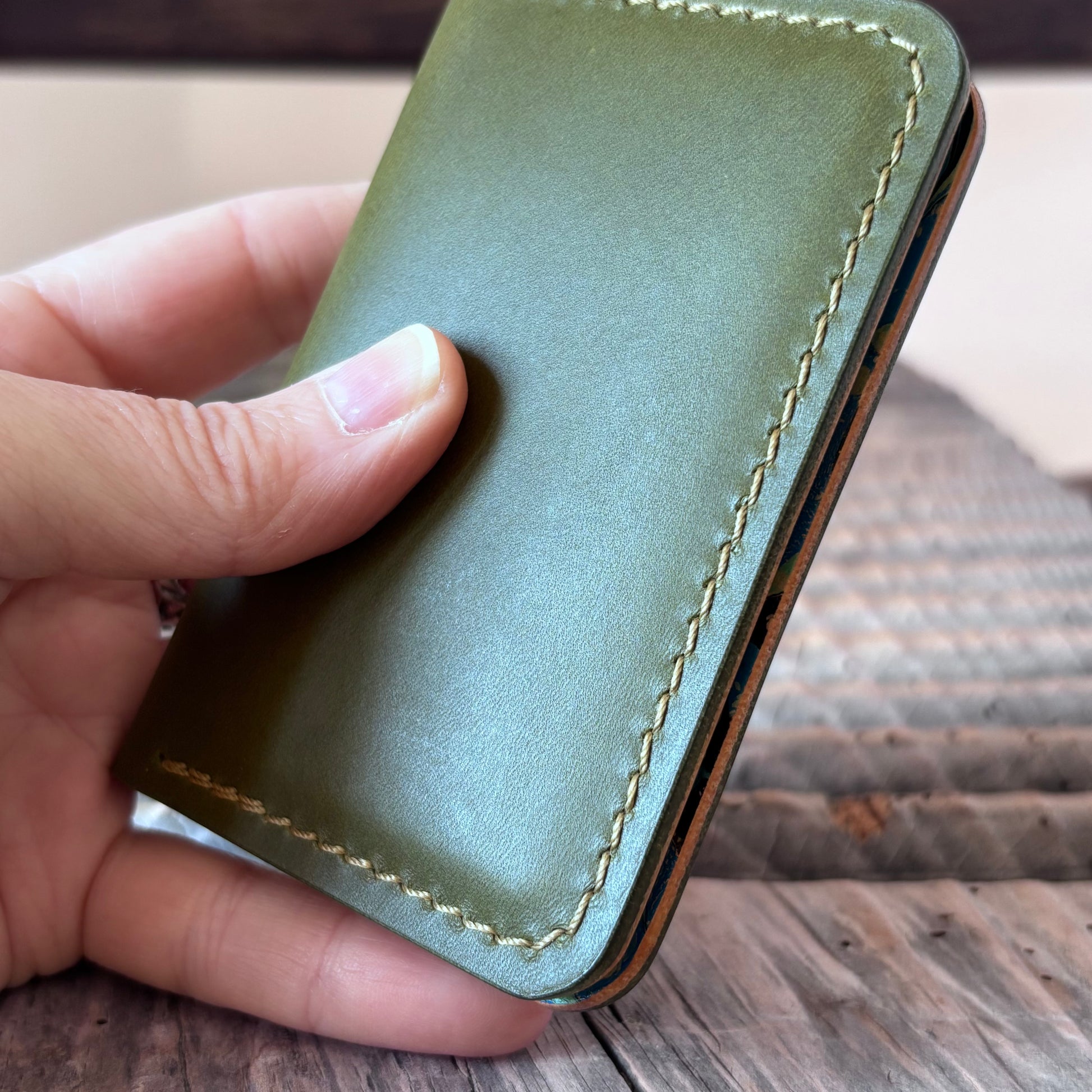 Matraquilla - Minerva Olive with blue & green hand-marbled