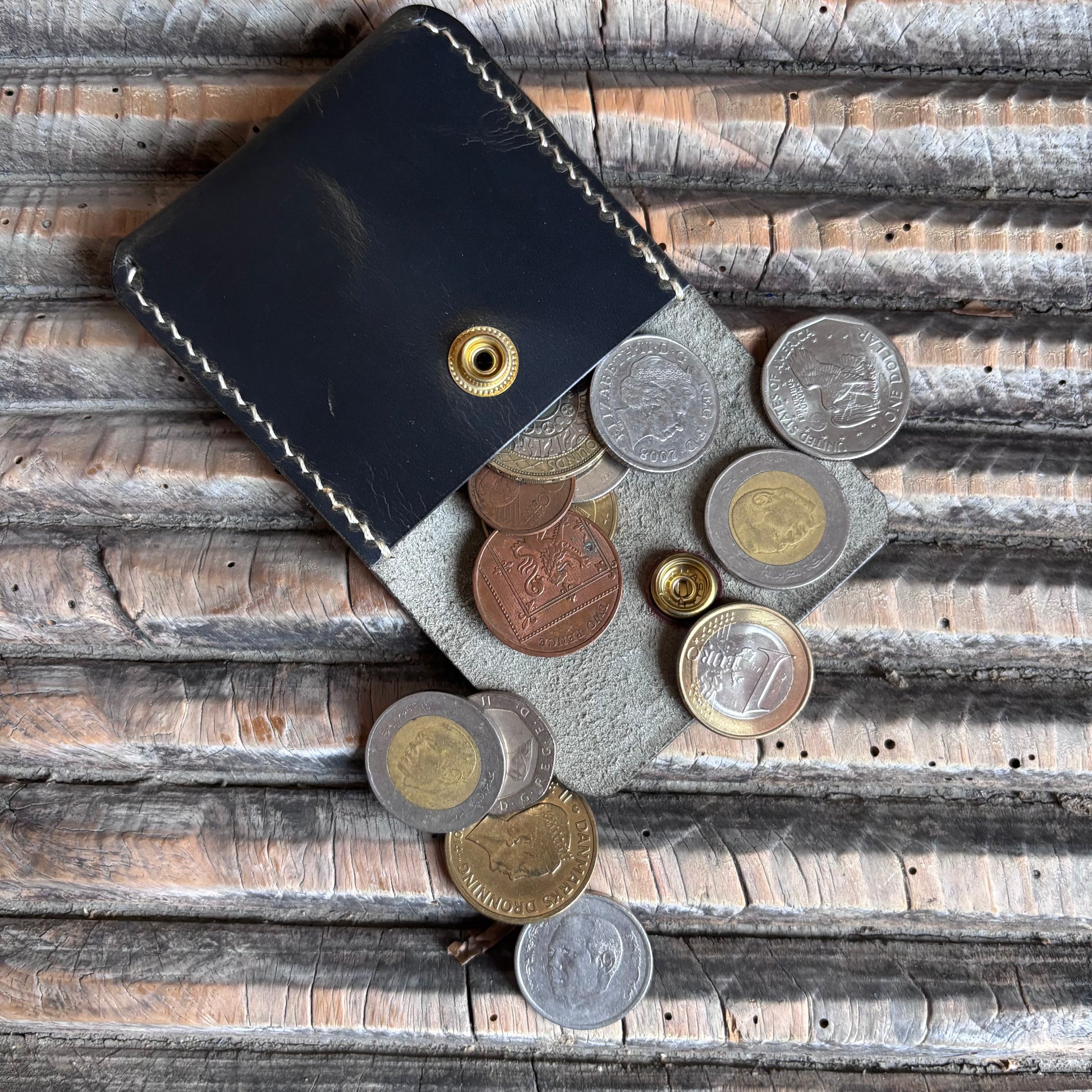 Veleta - Coin keeper in Waxy Gray