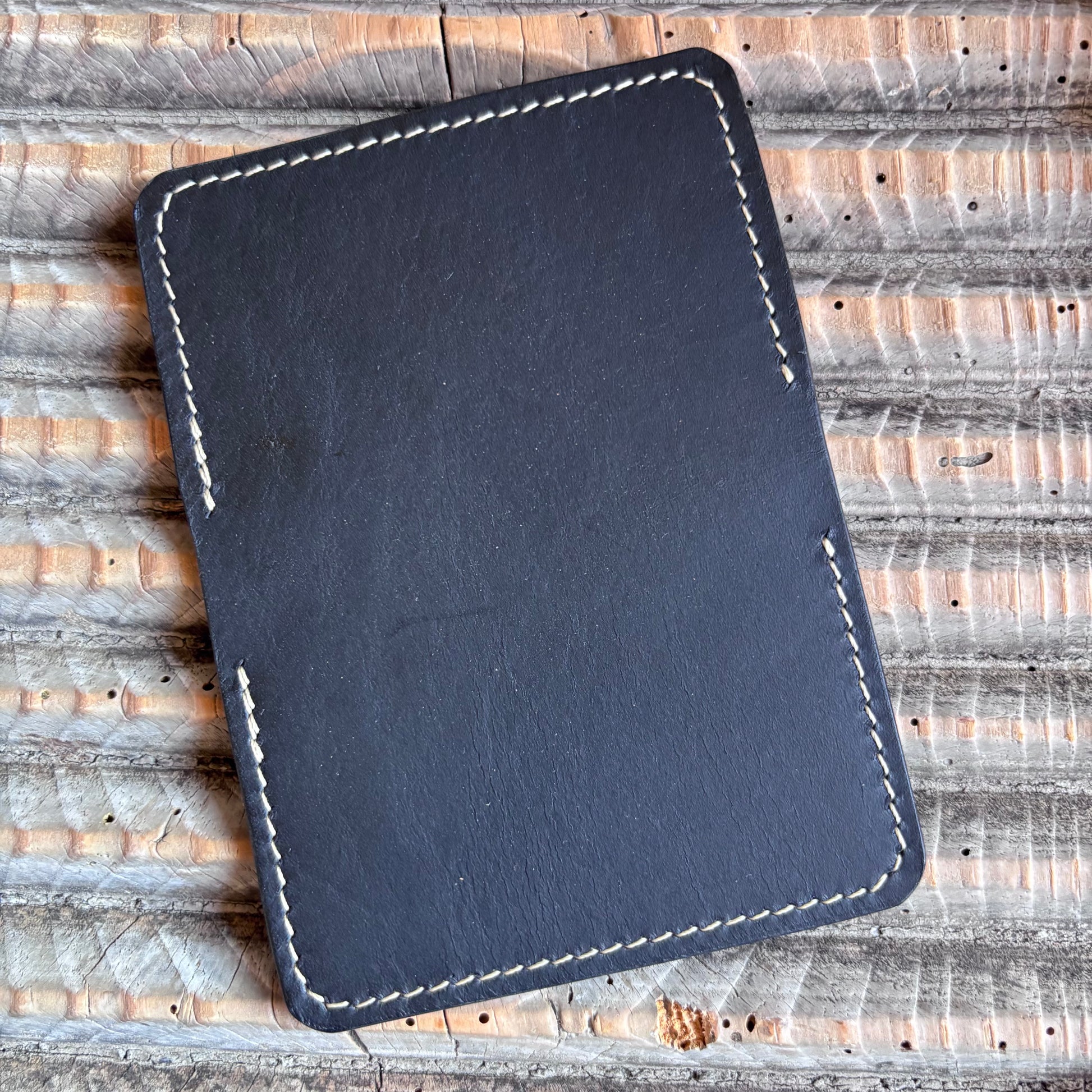 Matraquilla - Buttero Black with hand marbled slots