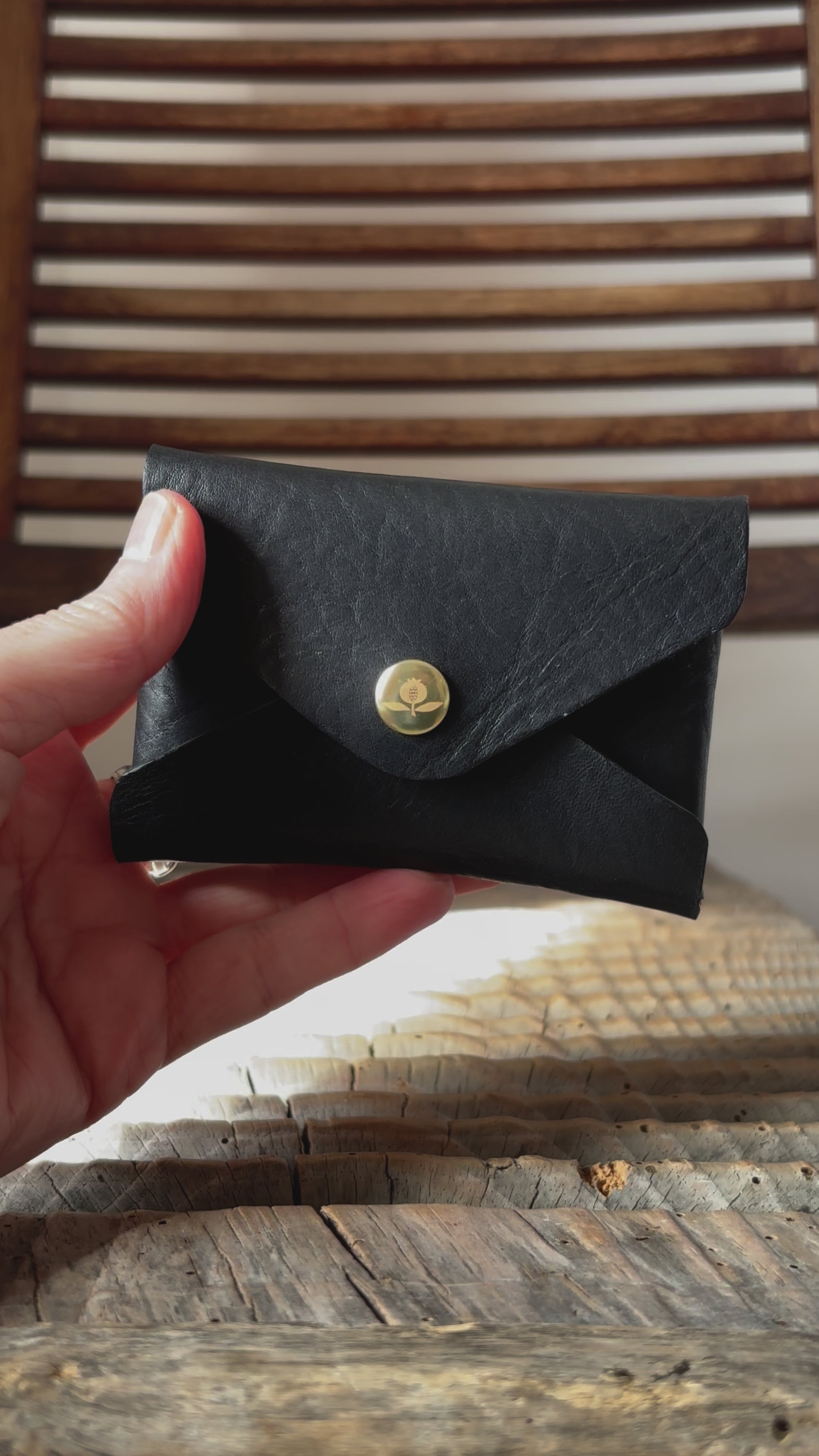 Pétalo envelope wallet - Horween Derby Black
