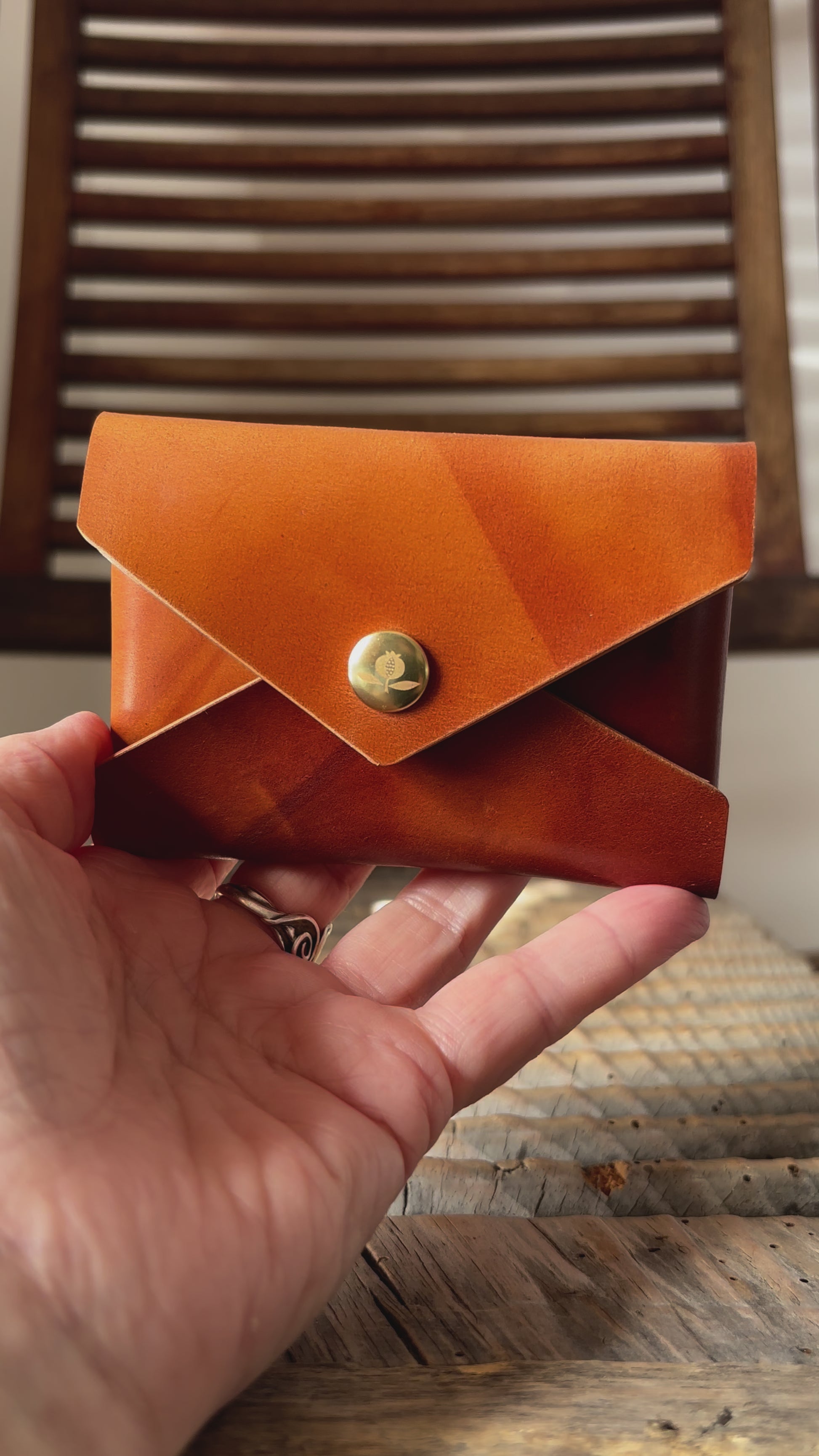 Pétalo envelope wallet - Shell Cordovan Copper Flow