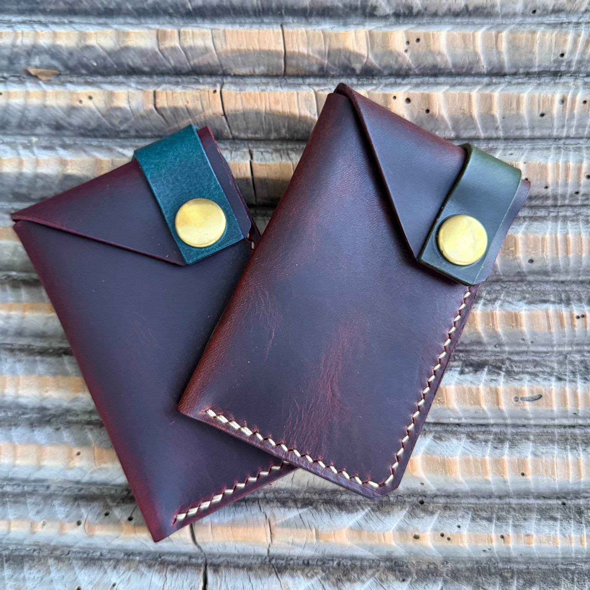 Custom Order: bifold Shell Cordovan #4 and two key keepers