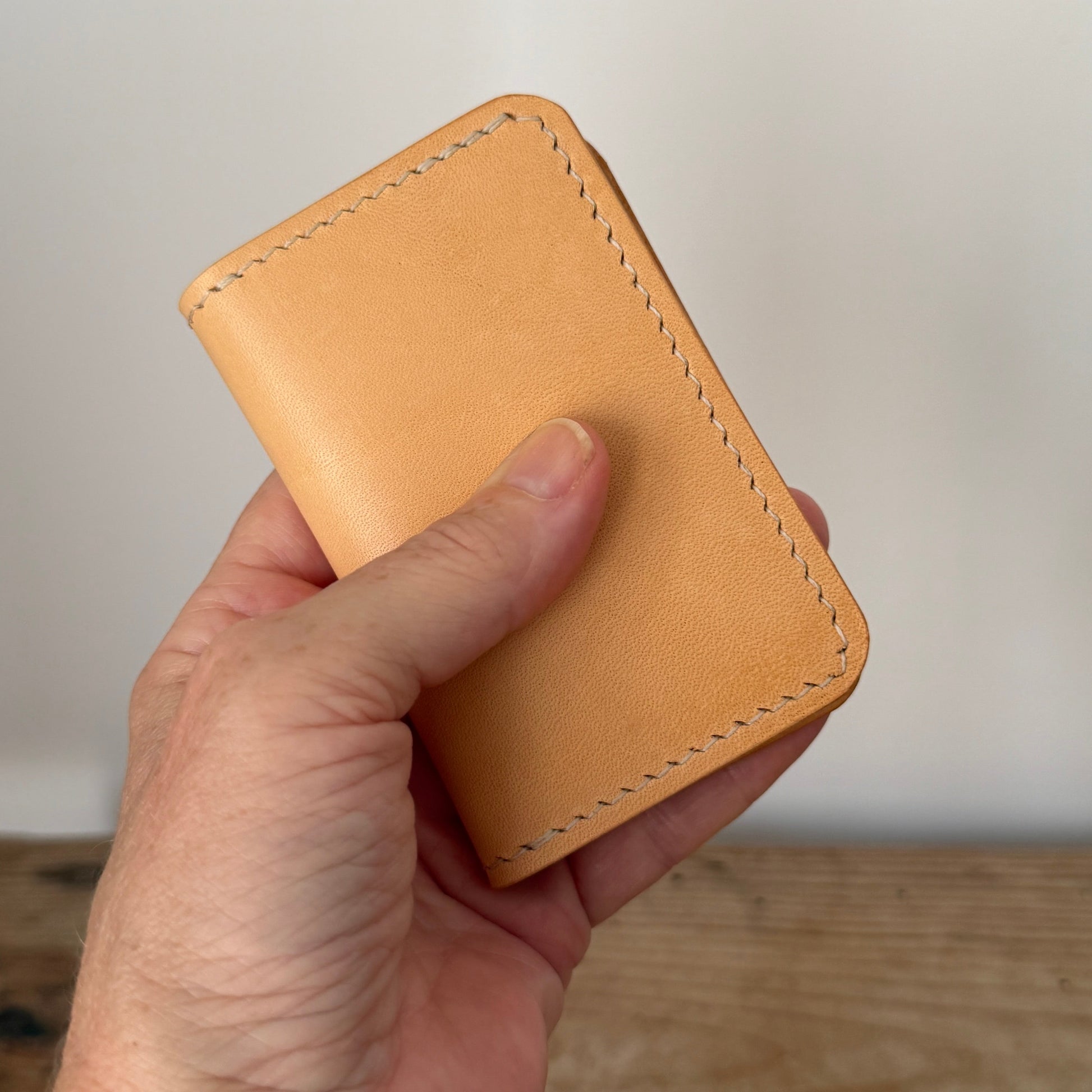 Hand-Stitched Card/Cash Wallet. Natural color Vegetable-Tanned Leather