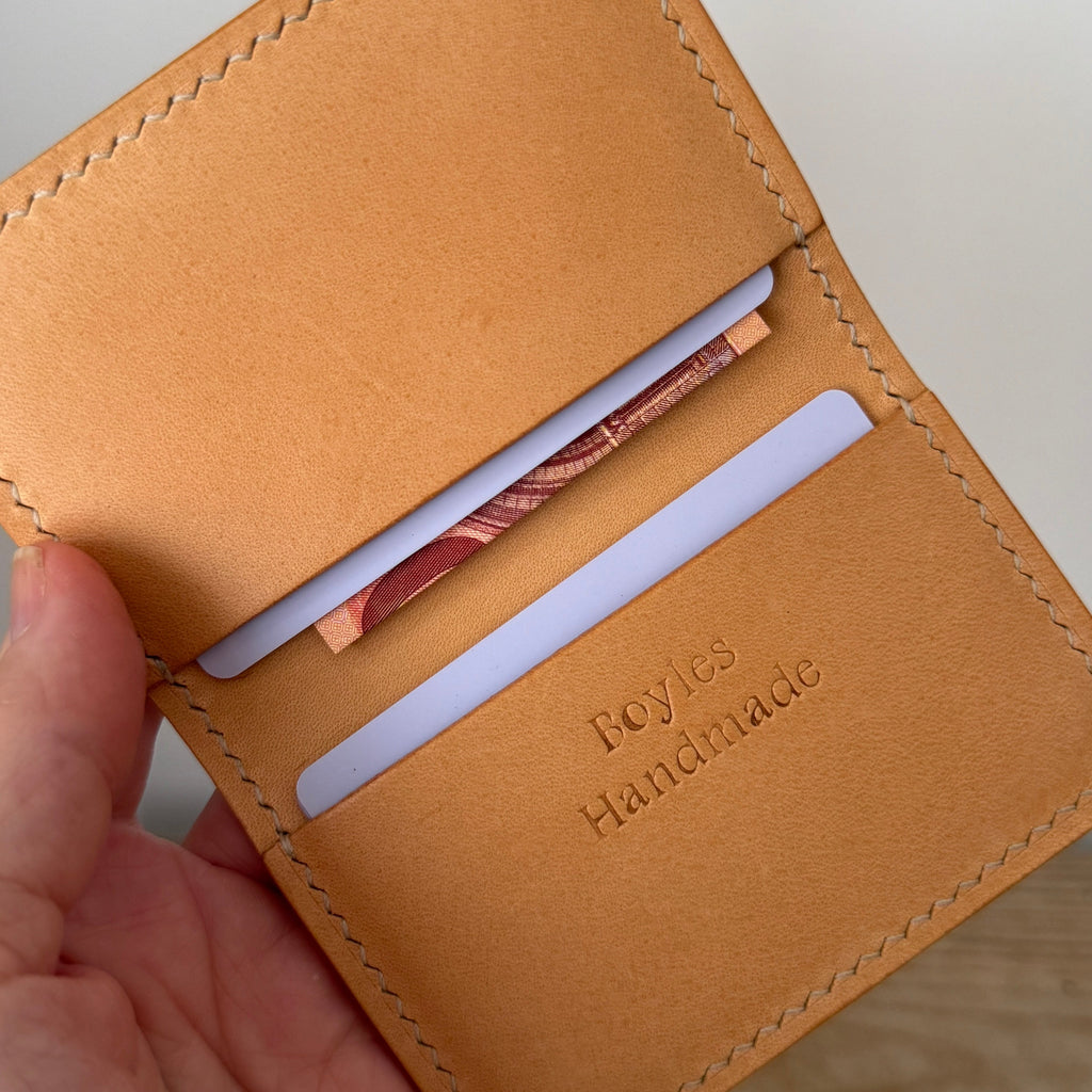 Hand-Stitched Card/Cash Wallet. Natural color Vegetable-Tanned Leather