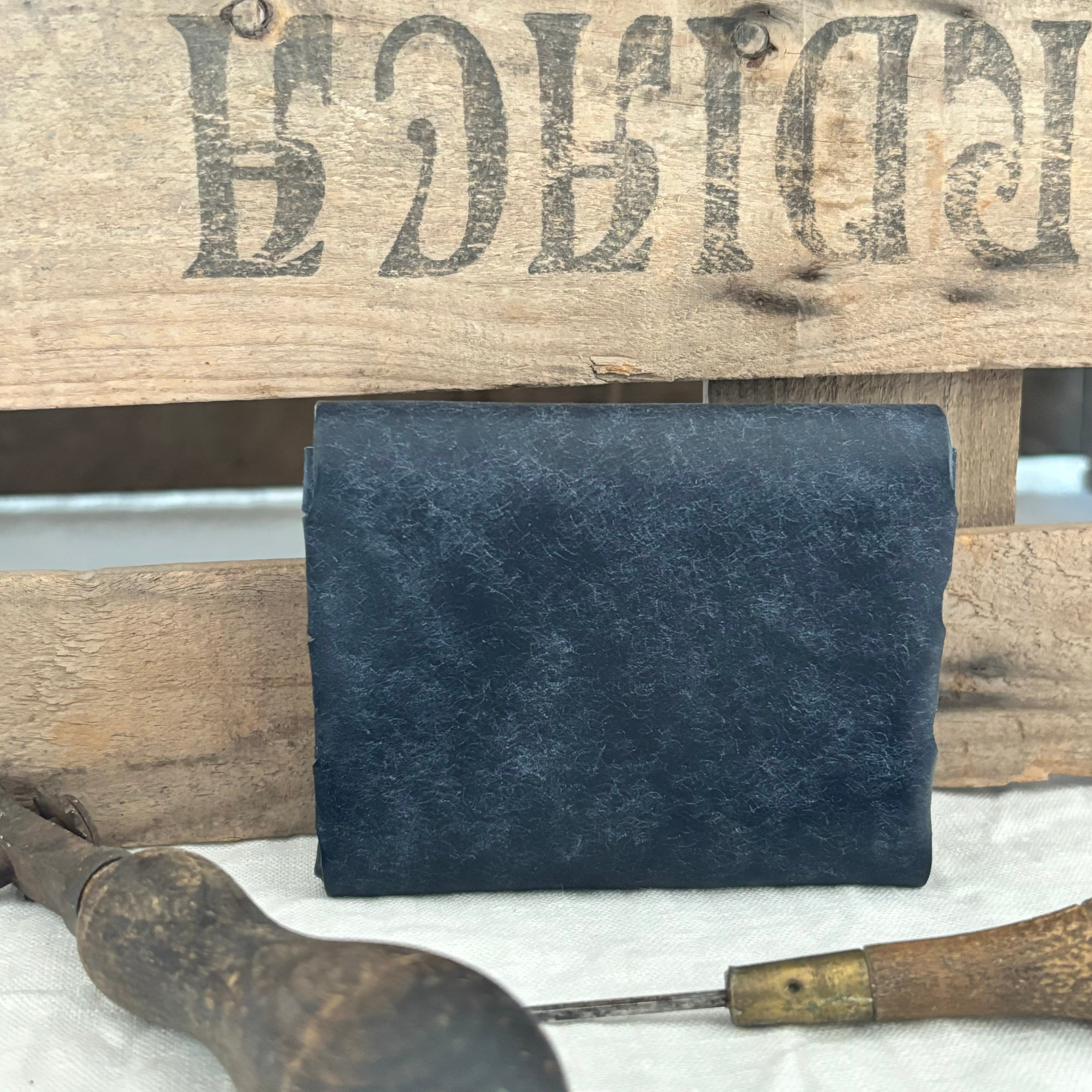 Candelón card case - Navy Pueblo with snap