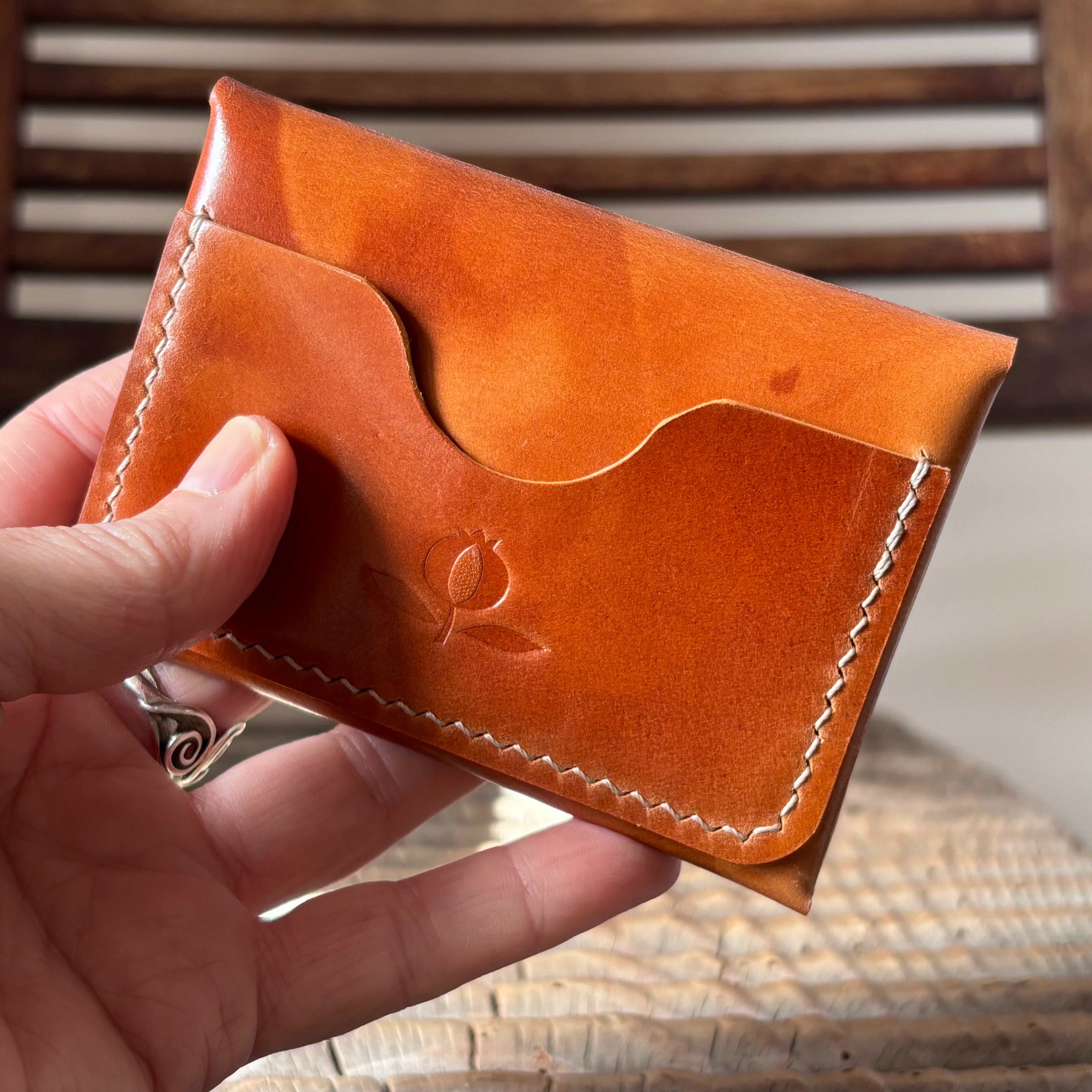 Pétalo envelope wallet - Shell Cordovan Copper Flow