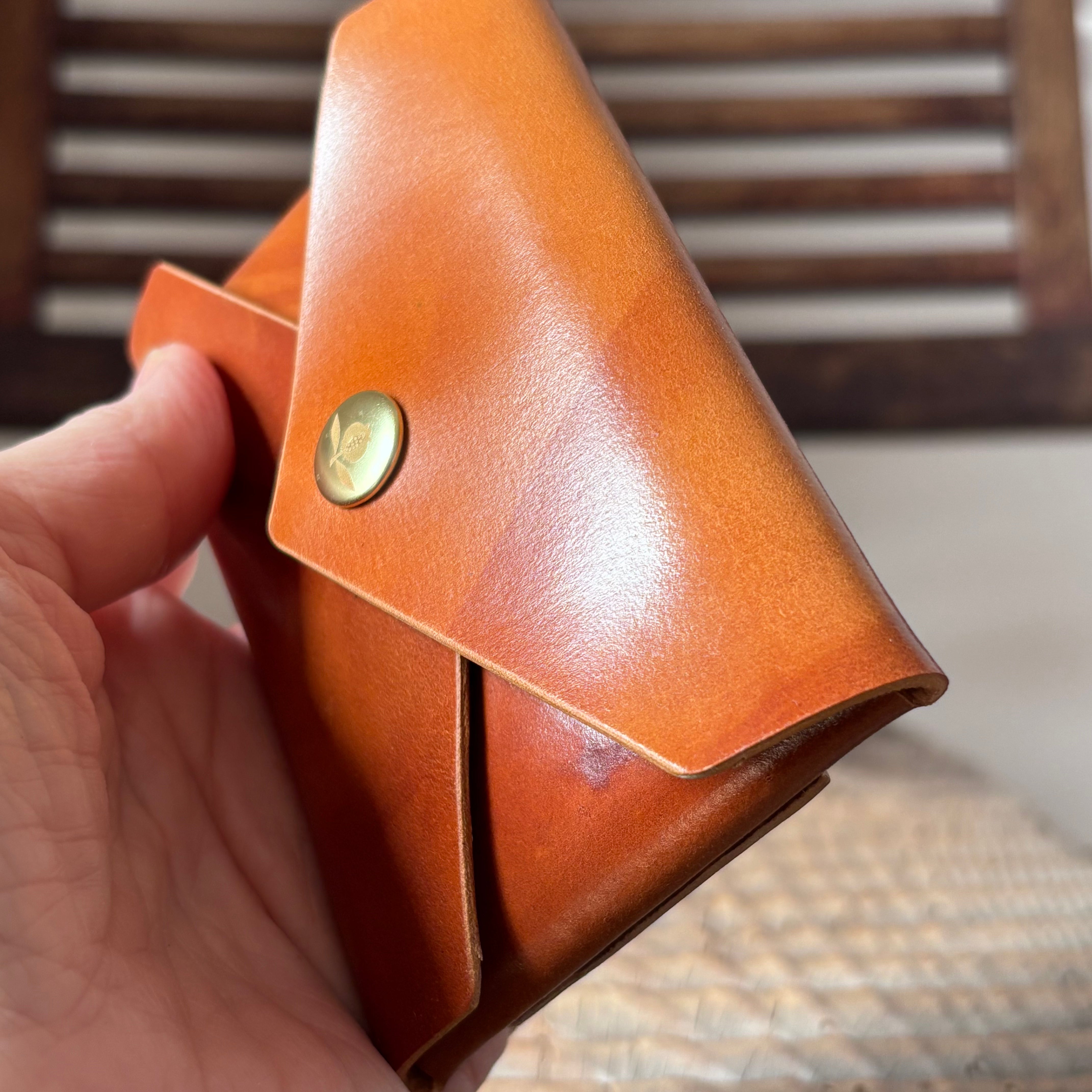 Pétalo envelope wallet - Shell Cordovan Copper Flow