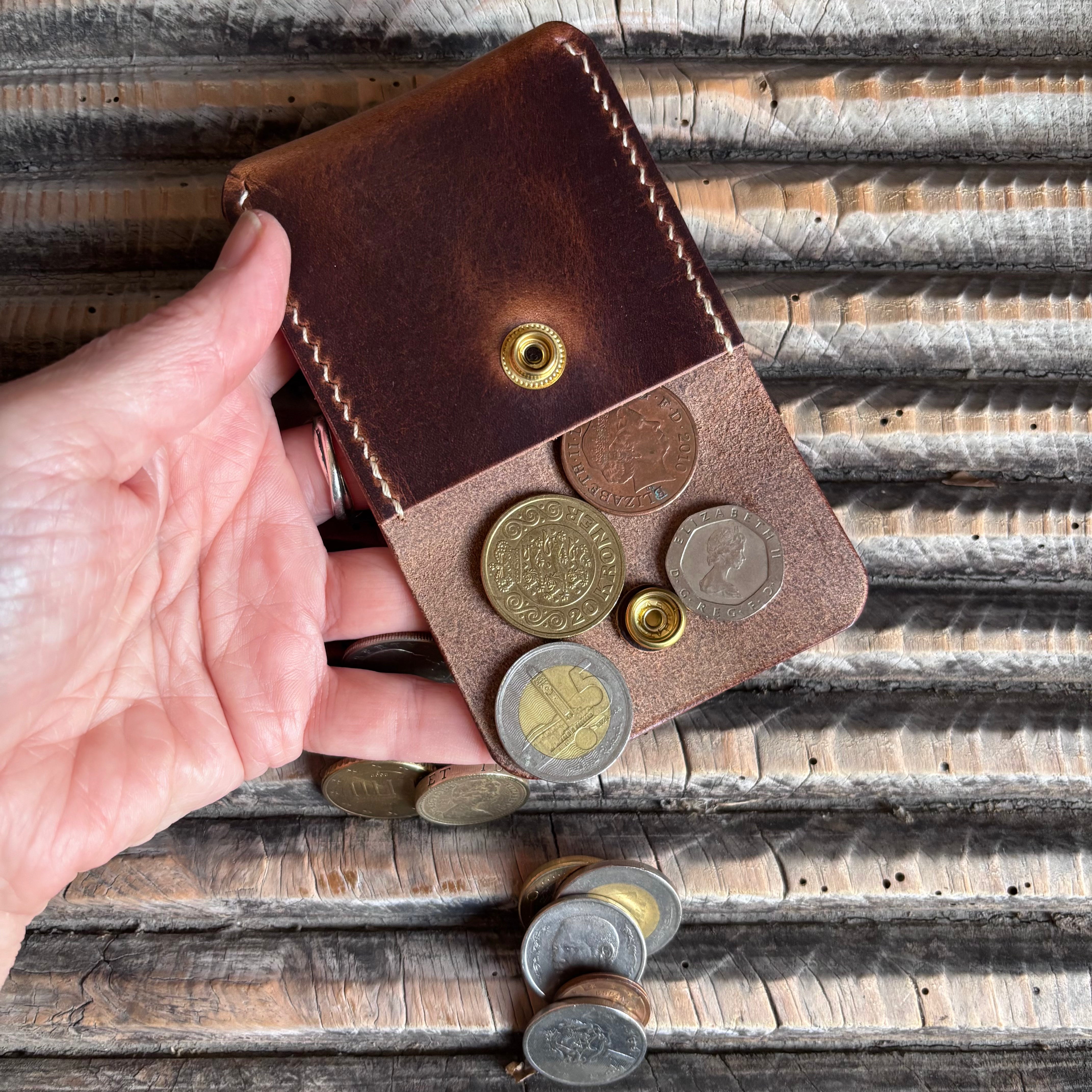 Veleta - Coin keeper in Waxy Tobacco