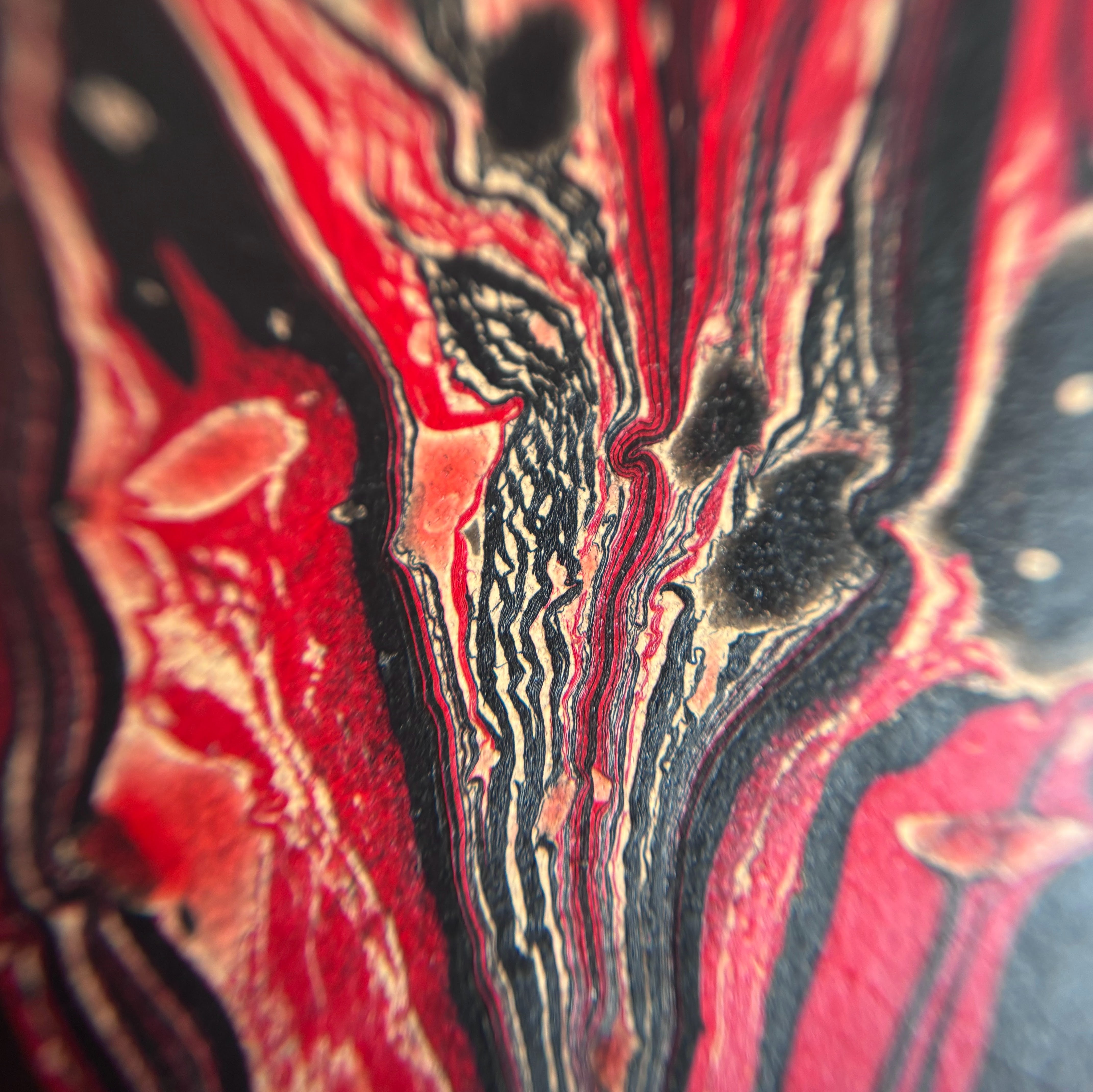 Abrazo - Hand-marbled red & black