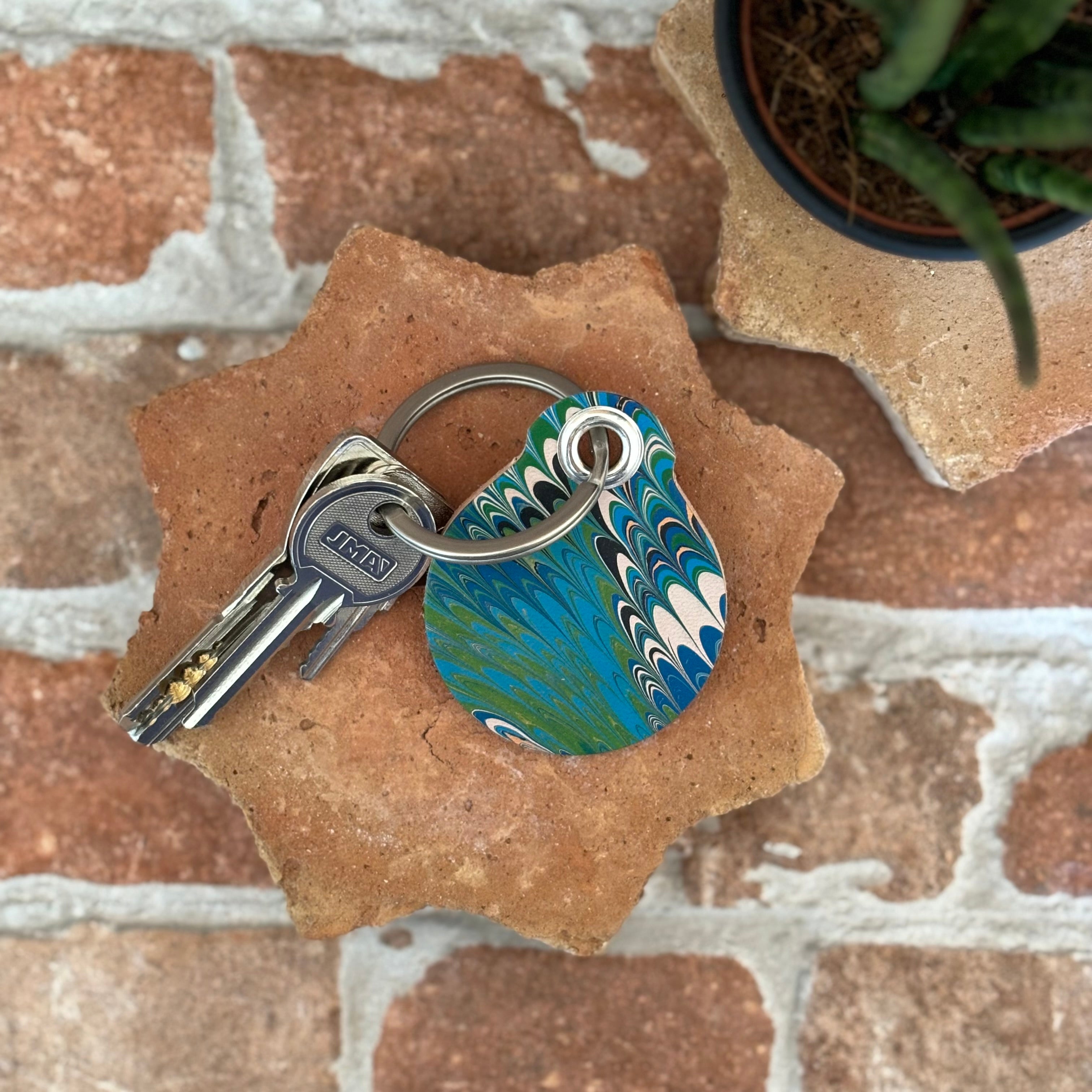 Sabika Hand Marbled Key Fob - round